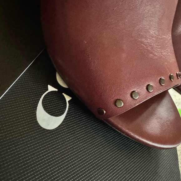 Women’s Coach leather Alexis mule size 6 wine color - Picture 9 of 13